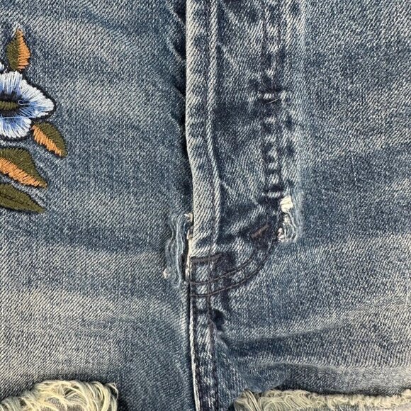 Abercrombie & Fitch Denim Cut Off Shorts Distressed Embroidered Floral Sz 25 - Picture 4 of 5